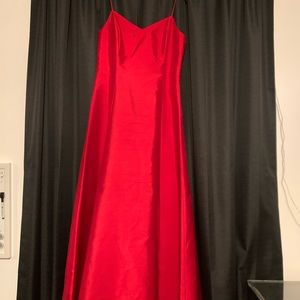 red prom dress